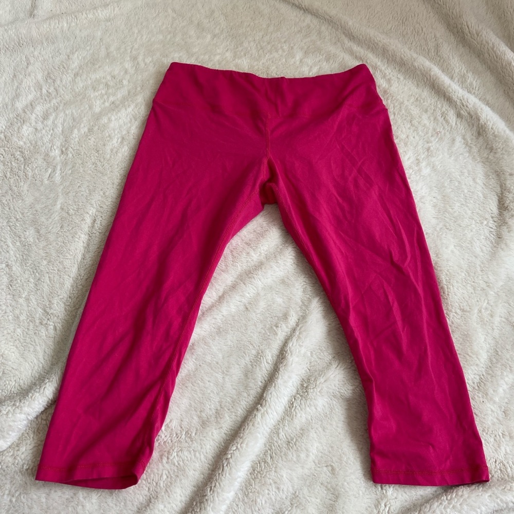 pink lululemon cropped leggings
